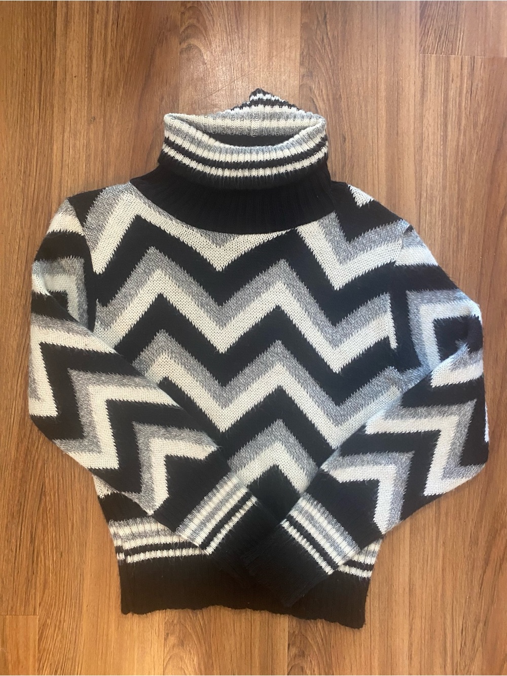 Jump Ahead Black & Gray Chevron Zig-Zag Knit Turtleneck Ski Sweater